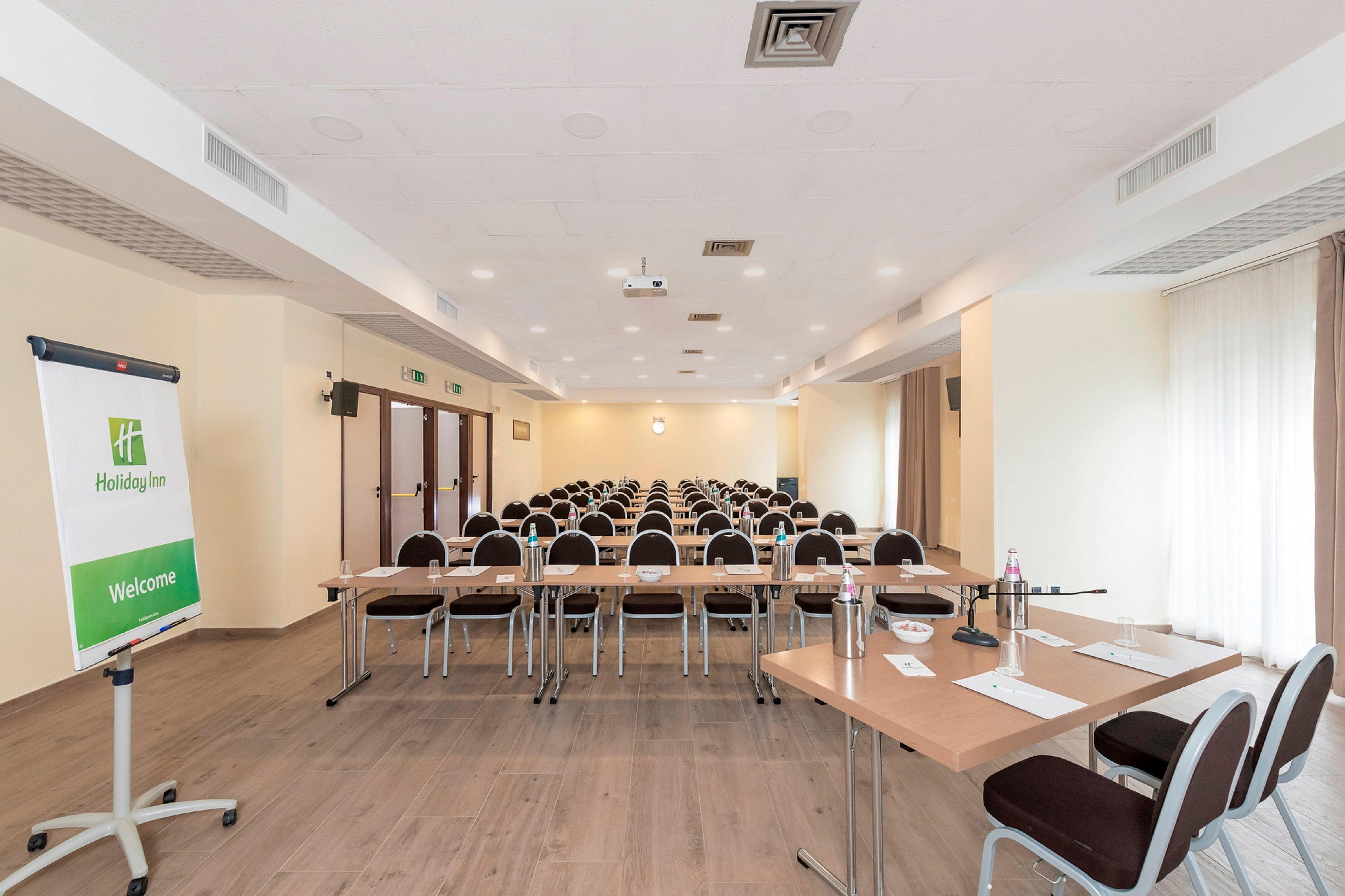 Hotel By Ihg Napels