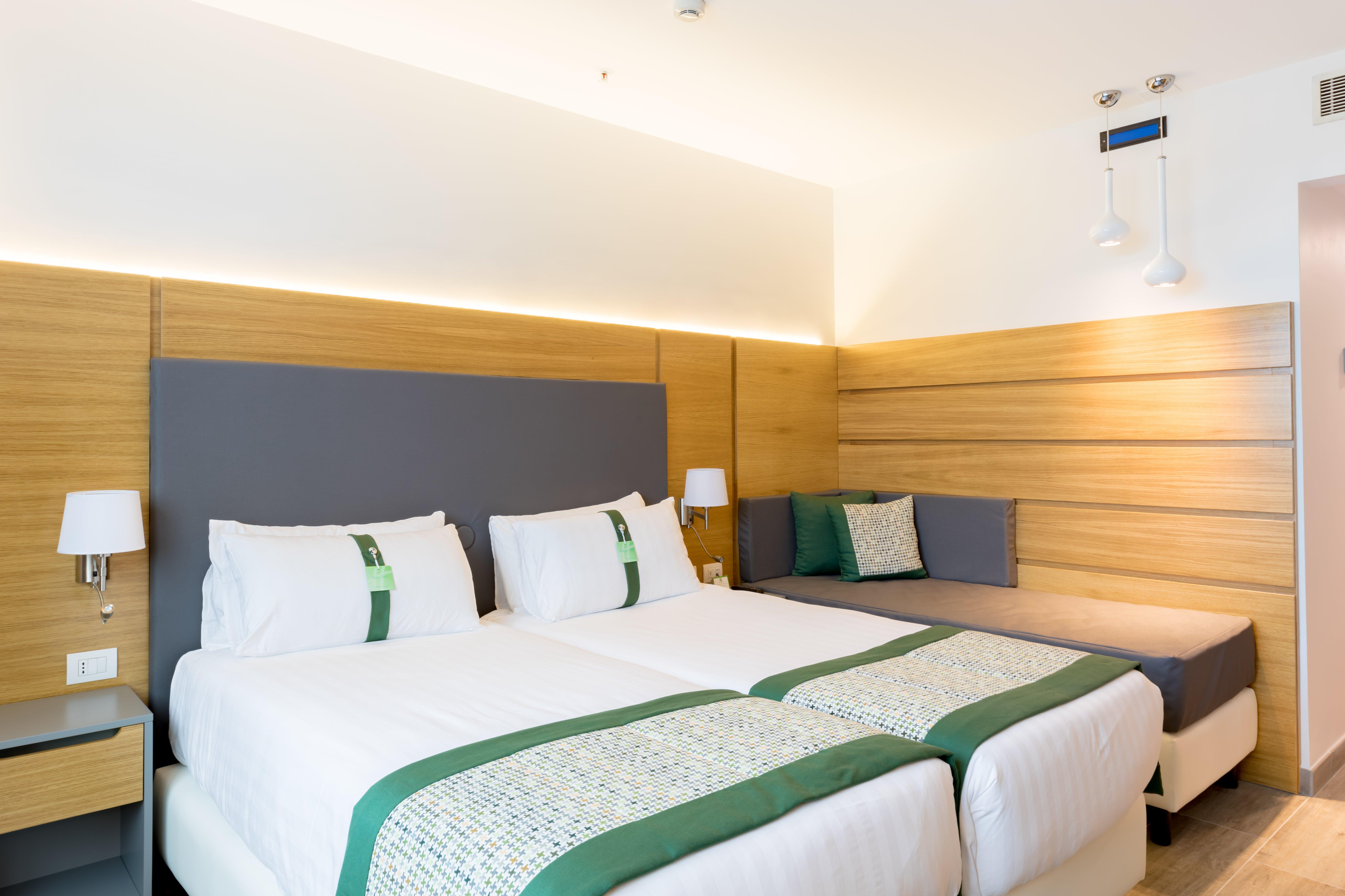 Hotel By Ihg Neapel