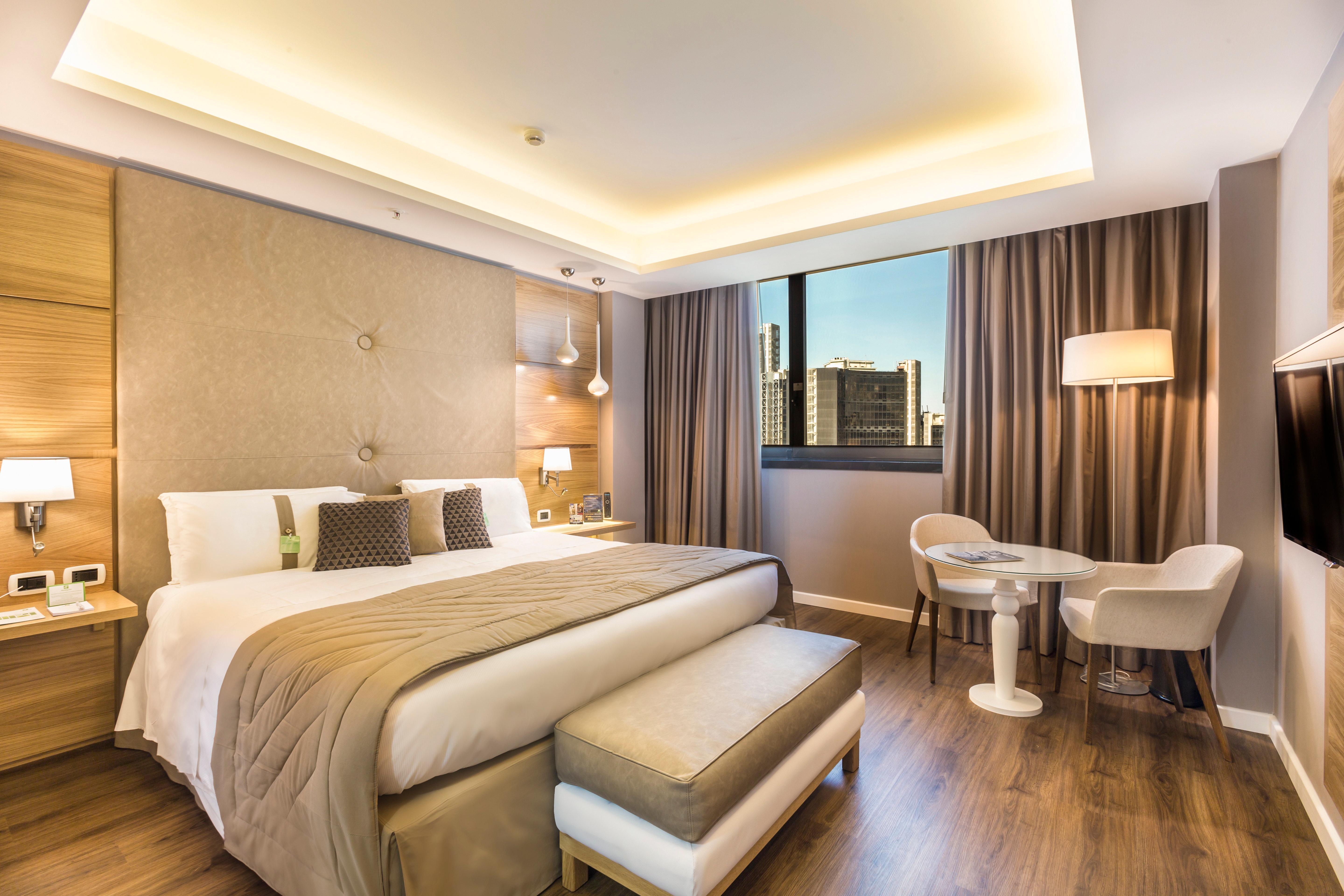 By Ihg Neapel