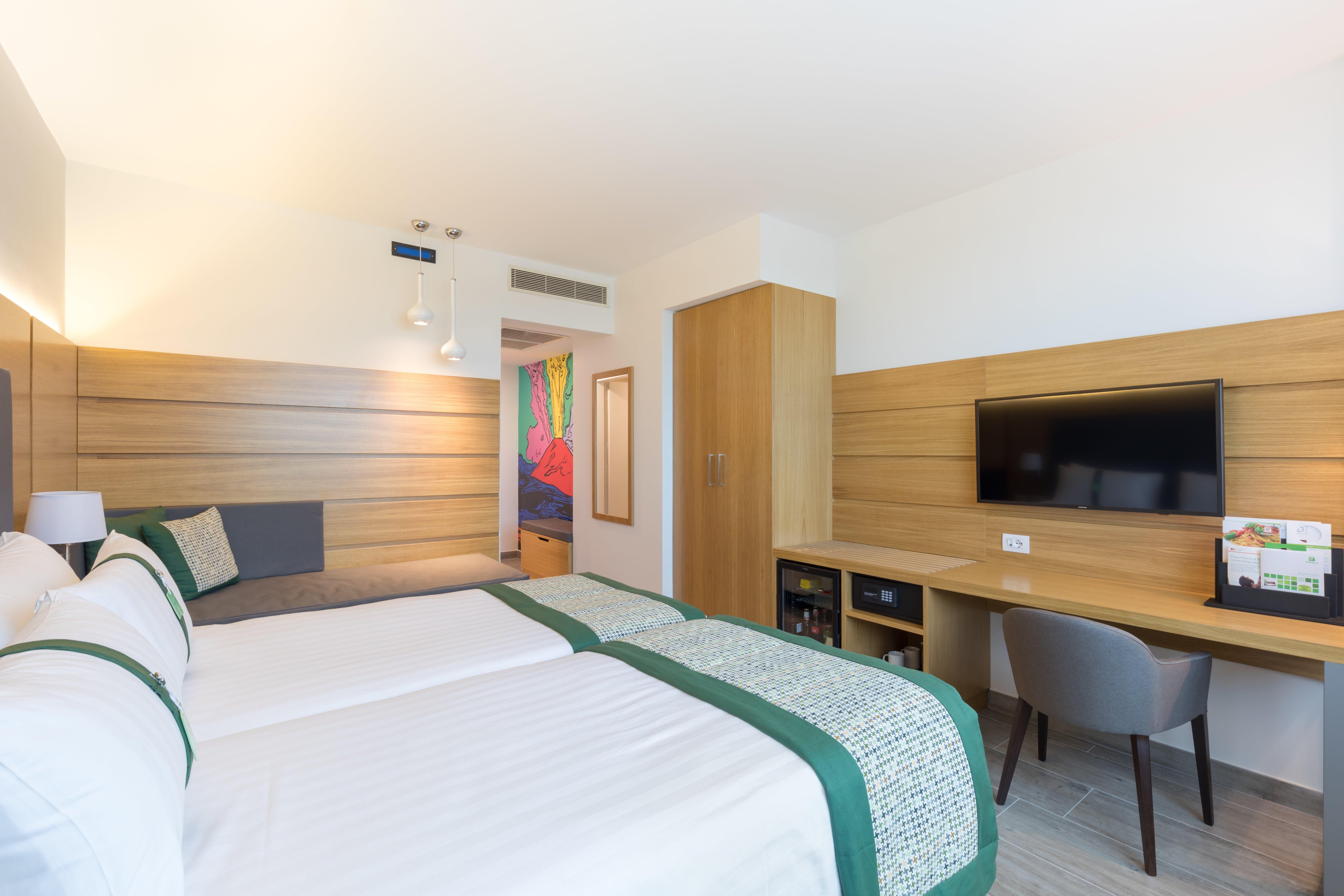By Ihg Neapel
